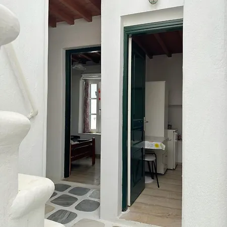 Solo Mykonos Town
